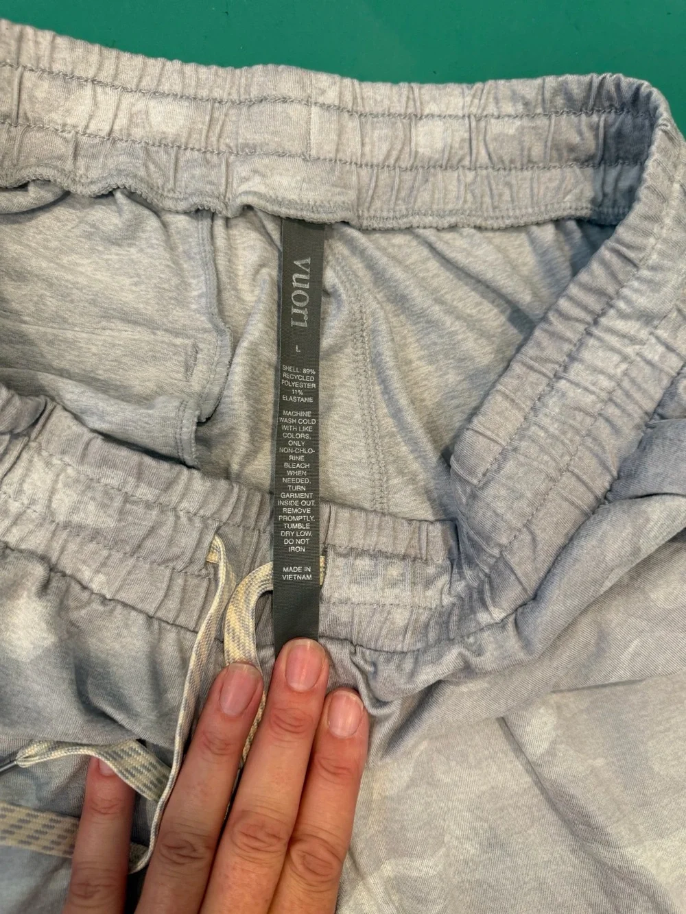 Vuori Ponto Short Grey Camo Size Large